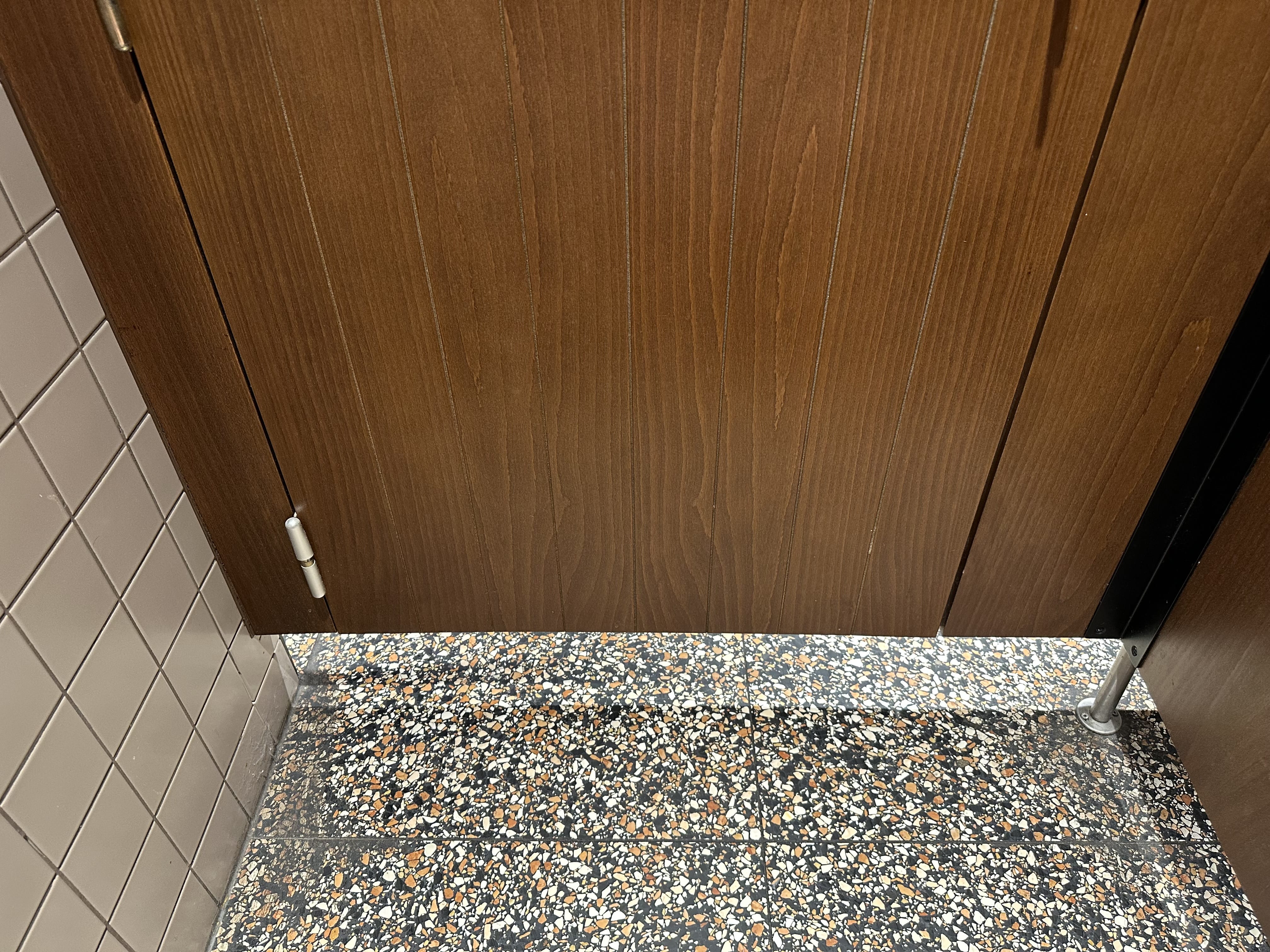 Toilettentüren Nr. 192: Restaurant „L'Osteria“, Düsseldorf / Deutschland (2022)