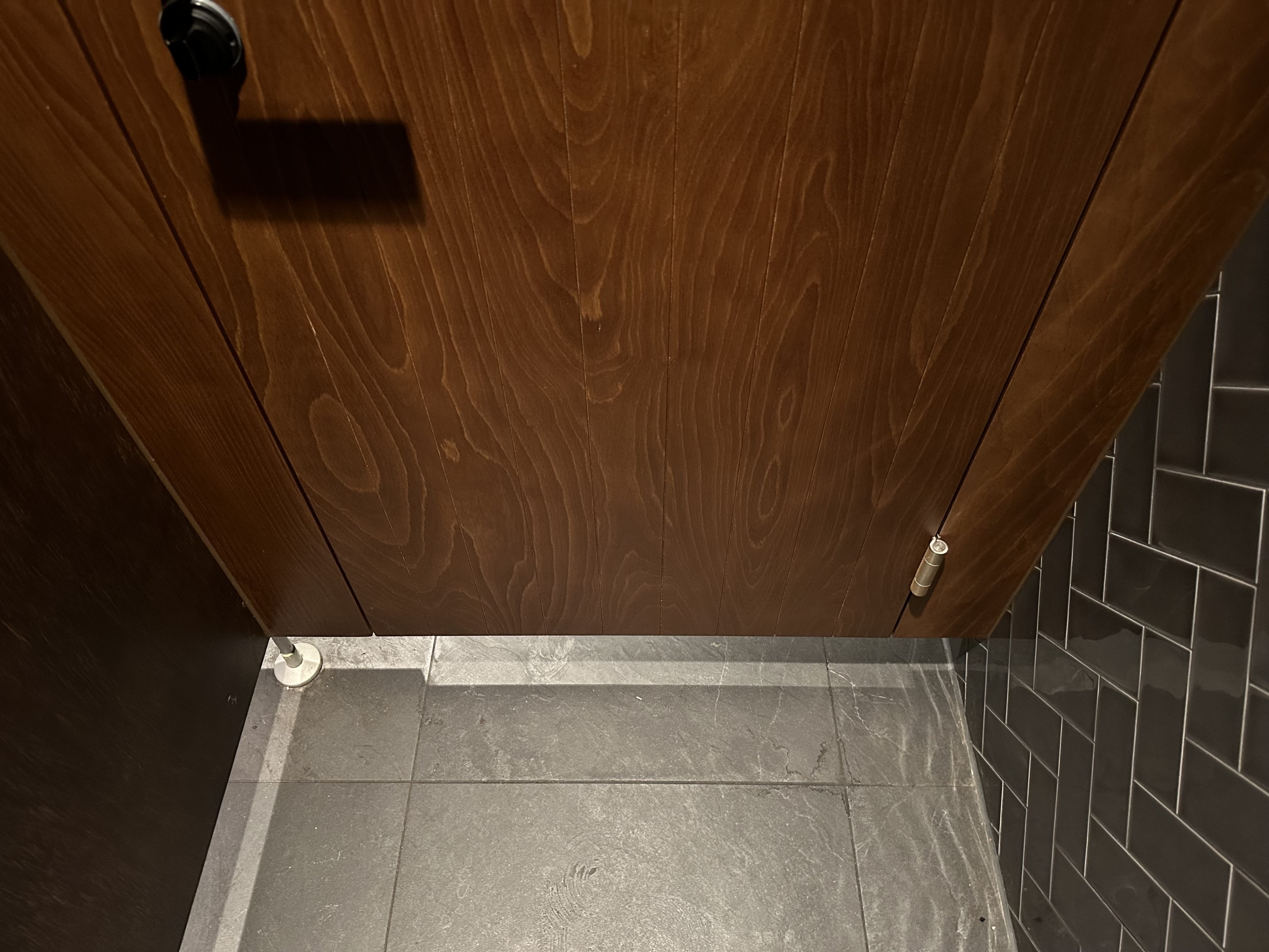 Toilettentüren Nr. 199: Restaurant „L'Osteria“, Düsseldorf / Deutschland (2022)