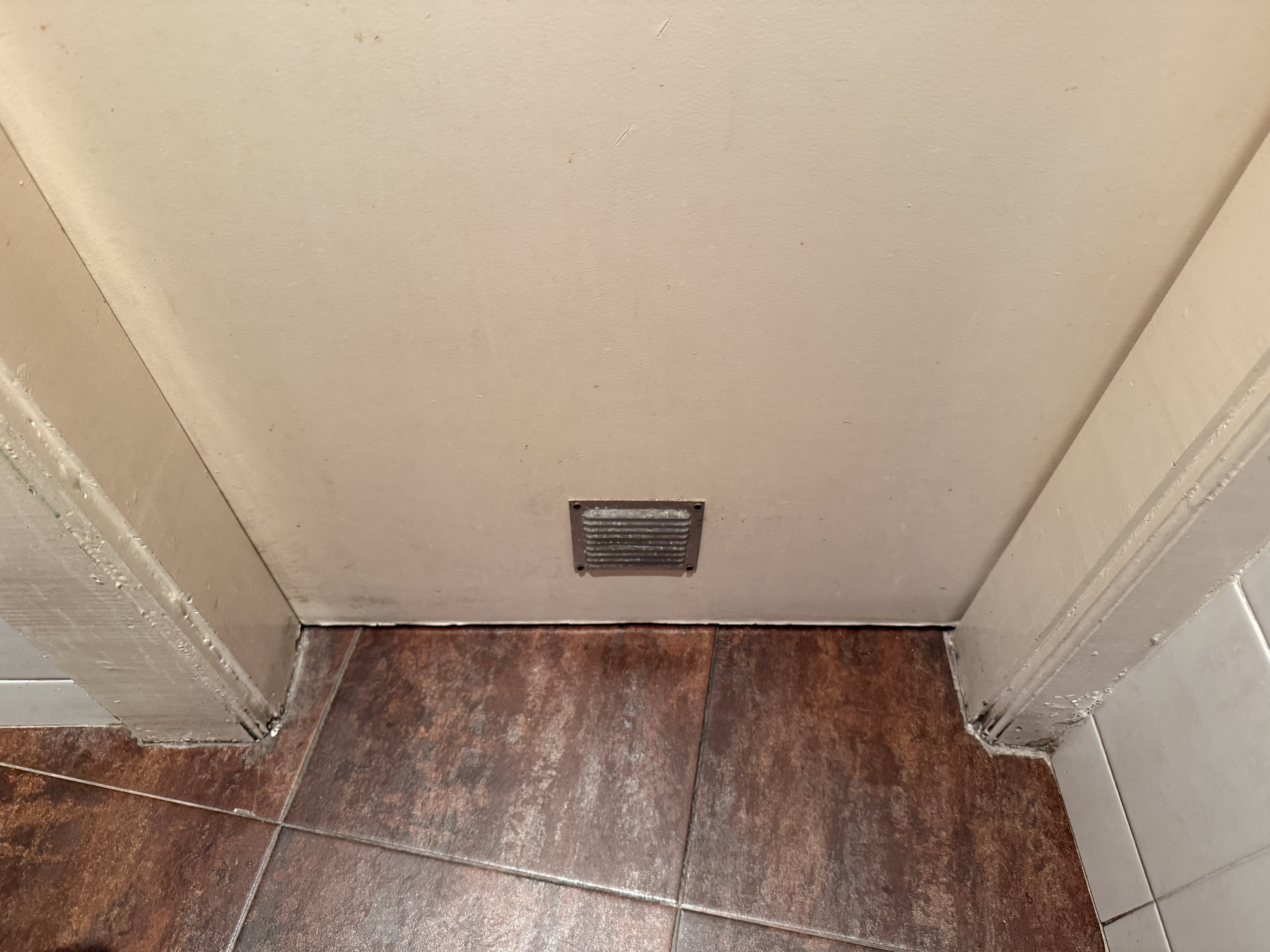 Toilettentüren Nr. 263: „Mercearia Castello Cafe“, Lissabon / Portugal (2025)