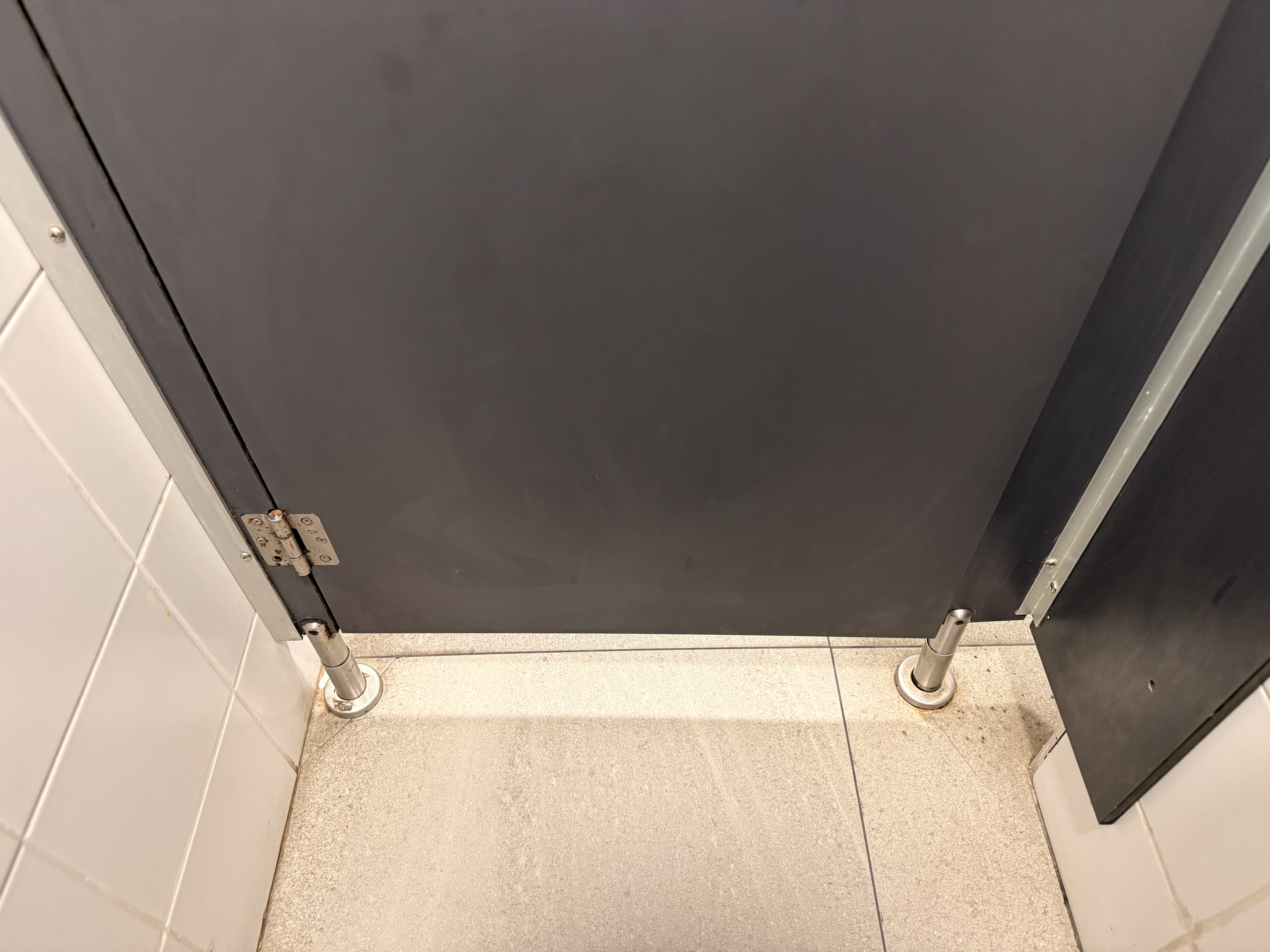 Toilettentüren Nr. 267: Imbiss „Burger King“, Lissabon / Portugal (2025)